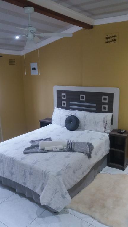 The Whitehouse Hotell Port Shepstone Eksteriør bilde