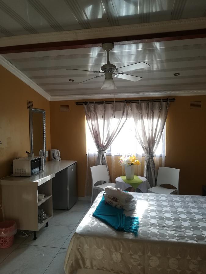 The Whitehouse Hotell Port Shepstone Eksteriør bilde